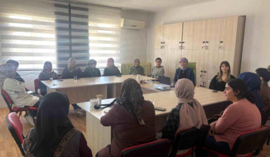 Kadınlara yanlış ilaç tüketiminin riskleri anlatıldı