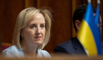 ABD’nin Kiev Büyükelçi Vekili Julie Davis’ten istifa kararı