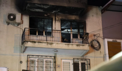 İzmir’de evde çıkan yangında baba öldü, oğlu entübe edildi