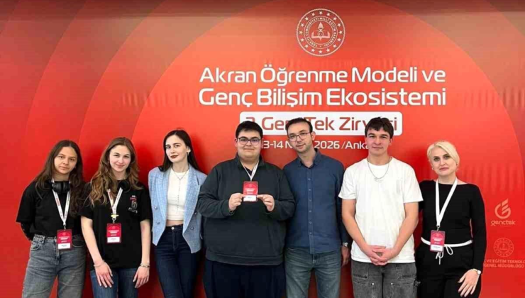 Bilecik GençTek ekibi Ankara'daki zirveye katıldı