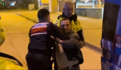 Alkollü yakalandı polise hakaret etti. "Ben ticaret erbabıyım bana ceza kesemezsiniz"