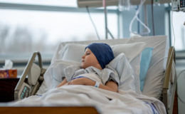 Bağışlarla lüks hayat sürmeye çalışan anneye hapis yolu göründü