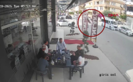 Masaya acil iniş! “Uçan tavuk” alarmı