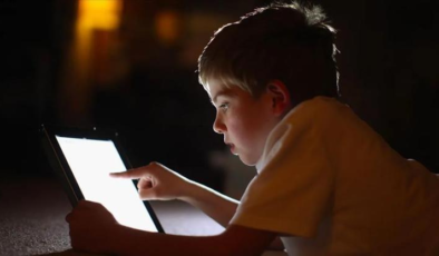 Tehlike büyüyor: Her 10 çocuktan 6’sı tanımadığı kişilerle konuşuyor