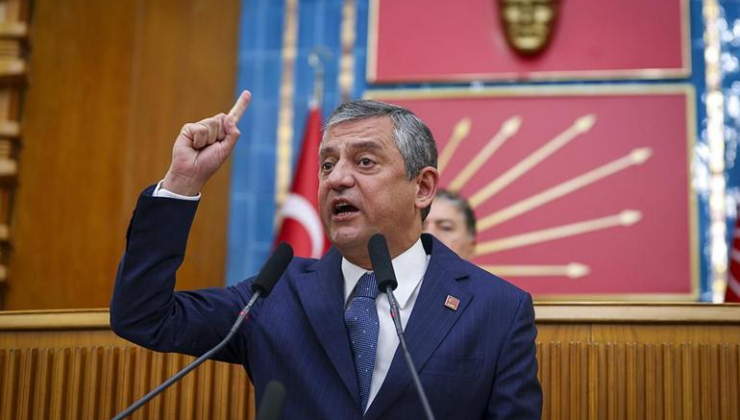 Özel'den sahaya değil gruba gelen örgüte "fırça"