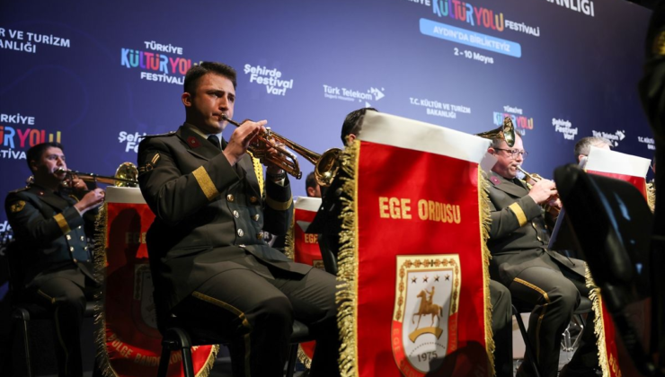 Ege Ordusu Bölge Bando Komutanlığı "Aydın Kültür Yolu Festivali"nde konser verdi