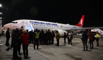 İsrail alıkoymuştu. Sumud Filosu’ndaki Türk aktivistler yurda dönüyor