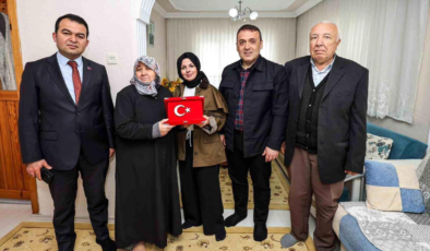 Bilecik Valisi Sözer'den şehit ailesine destek