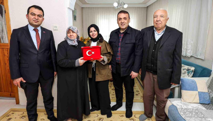 Bilecik Valisi Sözer'den şehit ailesine destek