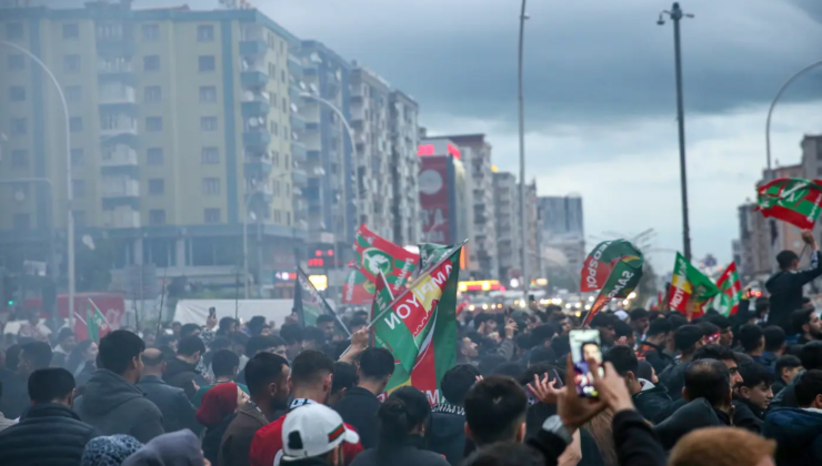 Amed Sportif Faaliyetler’in Süper Lig’e çıkışı kutlanıyor