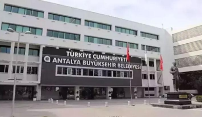 Antalya Büyükşehir Belediyesi'ne yönelik soruşturmada 27 şüpheli adliyeye sevk edildi