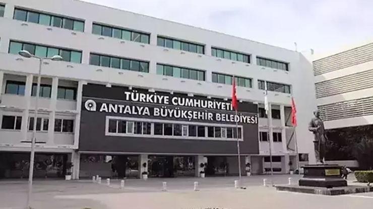 Antalya Büyükşehir Belediyesi'ne yönelik soruşturmada 27 şüpheli adliyeye sevk edildi
