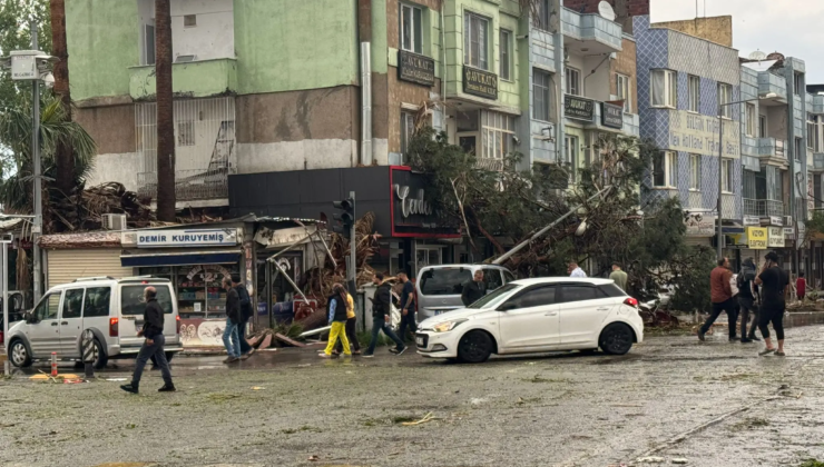 Şanlıurfa’daki fırtınada minare böyle yıkıldı