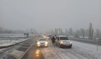 Afyonkarahisar’da iki ilçede eğitime kar engeli