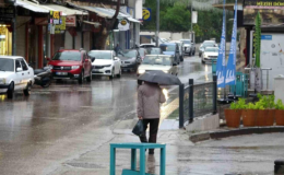 Kilis'te kuvvetli yağış ve sis etkili oldu