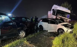 Uşak’ta 7 aracın karıştığı zincirleme kaza: 4 ölü 17 yaralı