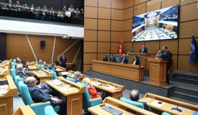 Üsküdar'da afiş ve mektup tartışması