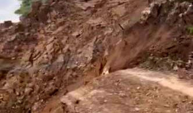Siirt'te toprak kayması köylüleri tedirgin ediyor