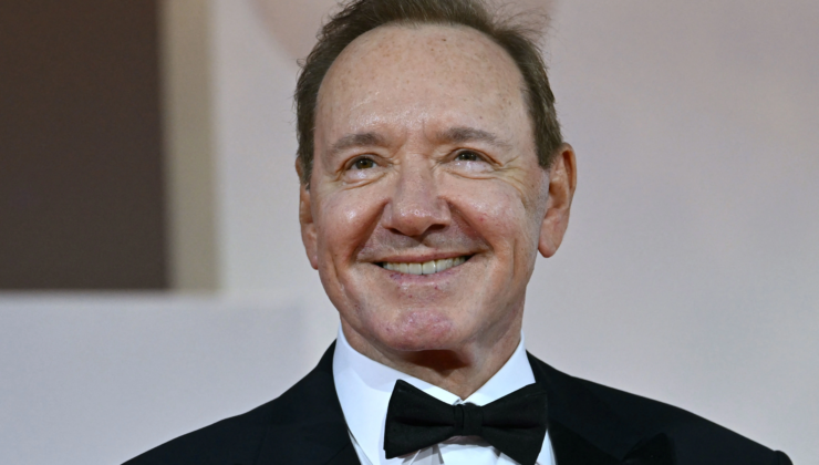 Kevin Spacey setlere dönüyor. Melodies in the Forest filminde başrol oynayacak