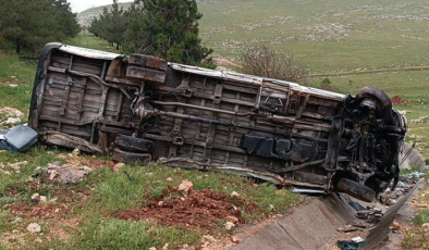 Gaziantep'te işçi servisi devrildi; 16 yaralı
