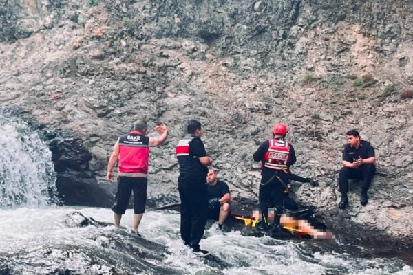 Sakarya’da serinlemek için dereye girdi: Akıntıya kapılarak hayatını kaybetti