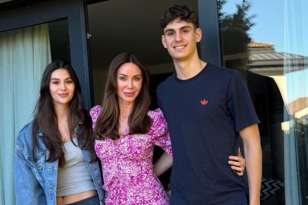 Demet Şener oğlu Ömer’i tribünden izledi: Gururlu anne