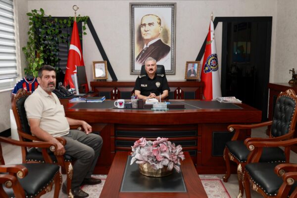 Mersin Emniyet Müdürümüz Sn.Fahri Aktaş’a Şehit Babası’ndan Ziyaret